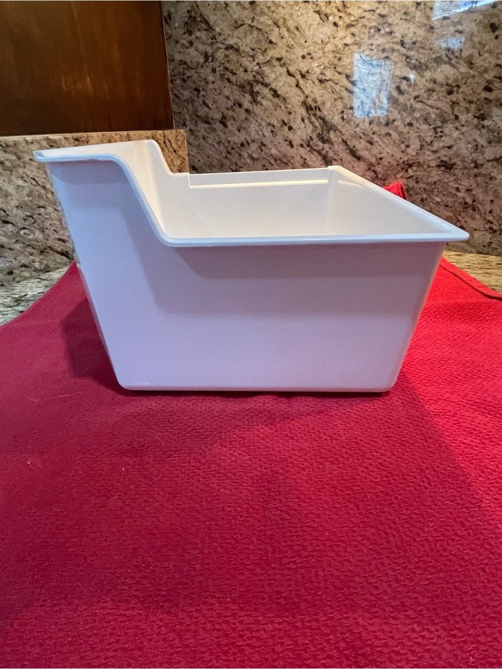 Refrigerator Whirlpool/Kenmore White Plastic ice Bin OEM part 2166261.